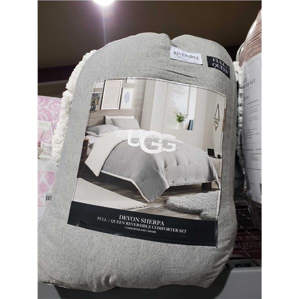 Ugg Devon Sherpa Queen reversible Comforter Set