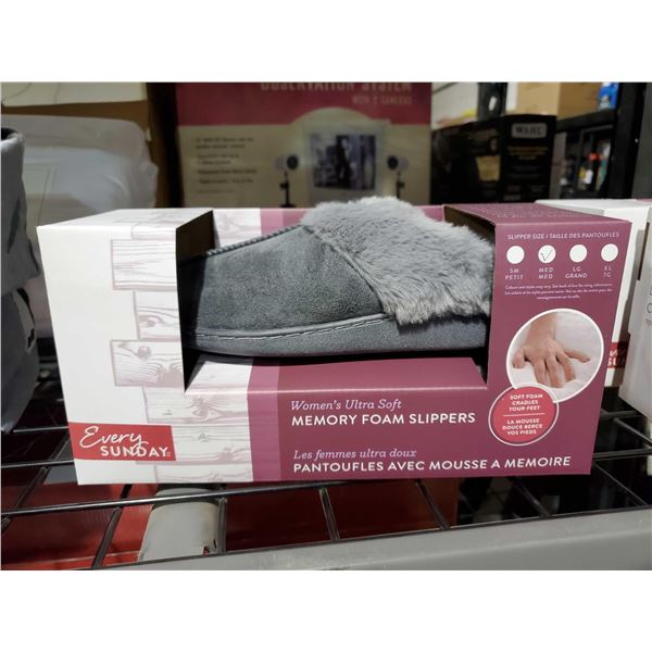 Every Sunday Womens Ultra Soft Memory Foam Slippers Sz Med