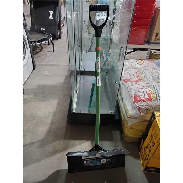 Era Green 21" Snow Pusher Shovel