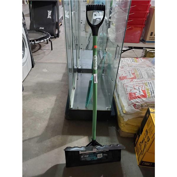 Era Green 21" Snow Pusher Shovel