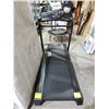 Image 1 : Everlast Digital Treadmill with Incline - Power Cord in Bag TESTED WORKS FLOOR MODEL