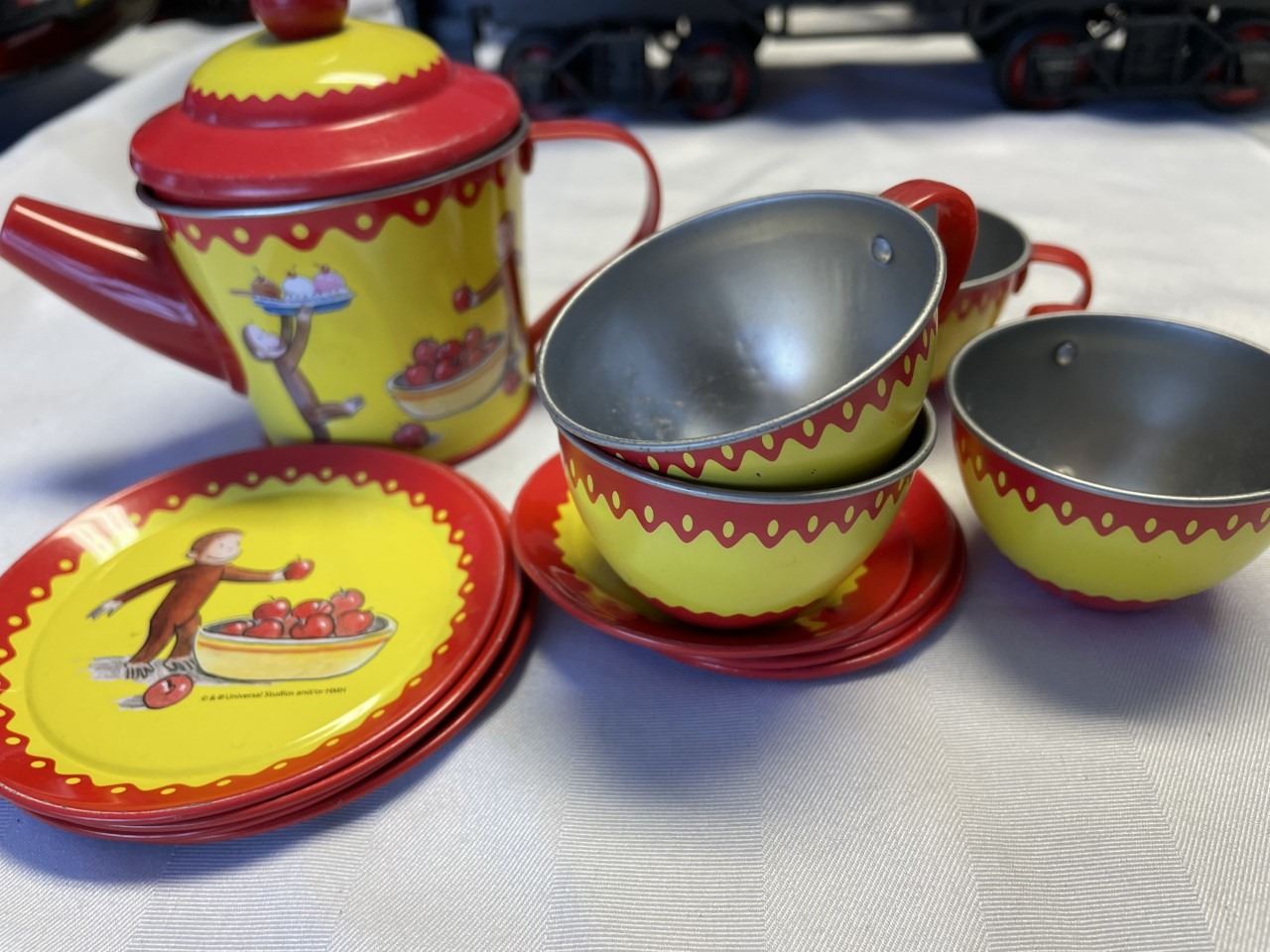 Schylling Curious Tin Tea Set 14 Pieces Teapot, Tea Cups, Plates