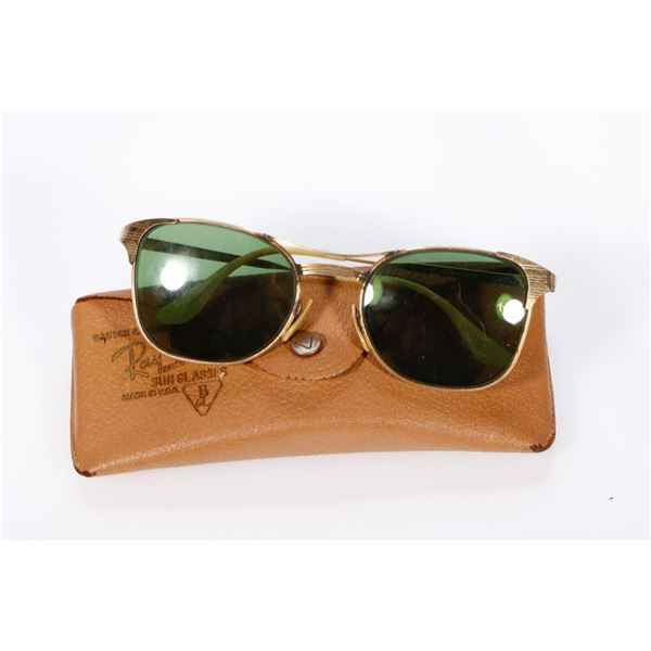 Vintage Ray Ban Signet sunglasses.