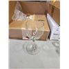 Image 8 : LOT OF VINTAGE ETCHED STEMWARE AND GLASS