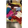 Image 2 : 2 TOTES OF VARIOUS FABRICS