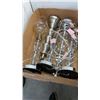 Image 3 : 5 TABLE LAMPS NO SHADES AND OUTDOOR LIGHT