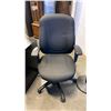 Image 2 : GAS LIFT OFFICE CHAIR AND 2 DRAWER FILING CABINET