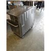 Image 2 : MERRYCHEF COMMERCIAL OVEN WORKING