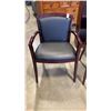 Image 2 : 2 RECEPTION CHAIRS
