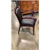 Image 3 : 2 RECEPTION CHAIRS