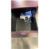 Image 8 : ROLLING DESK AND 2 DRAWER FILING CABINET WITH KEY
