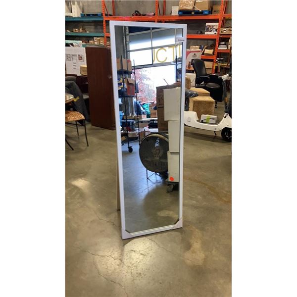 5 FOOT TALL WHITE DRESSING MIRROR