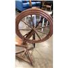 Image 2 : VINTAGE SPINNING WHEEL