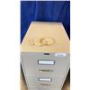 Image 2 : BEIGE 4 DRAWER FILING CABINET