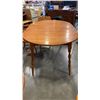 Image 8 : DINING TABLE WITH 2 LEAVES AND 5 TUB STYLE ARM CHAIRS