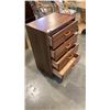 Image 2 : 4 DRAWER DRESSER