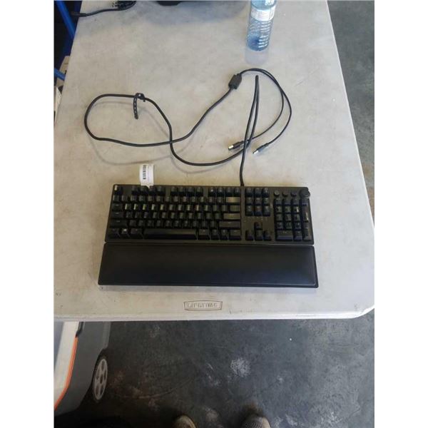 RAZER HUNTSMAN ELITE RGB GAMING KEYBOARD - TESTED WORKING, ESCAPE KEY DAMAGED, STILL WORKS, RETAIL $