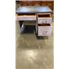 Image 2 : 3 DRAWER PEDESTAL DESK