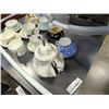 Image 2 : PARAGON TEAPOT WITH 8 TEACUPS AND SAUCERS AND MUG