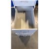 Image 5 : BEIGE 4 DRAWER FILING CABINET