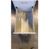 Image 6 : BEIGE 4 DRAWER FILING CABINET
