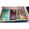 Image 2 : SUICASE OF 4 VINTAGE BOARD GAMES