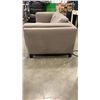 Image 2 : UPHOLSTERED SOFA