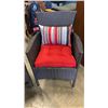 Image 4 : 5 PIECE WICKER PATIO SET WITH LOVESEAT, 2 CHAIRS AND 2 GLASSTOP ENDTABLES