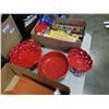 Image 3 : 2 TRAYS OF KITCHEN ITEMS, DECORATIVE BOWLS