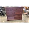 Image 1 : 9 DRAWER DRESSER