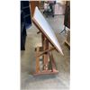 Image 2 : ADJUSTABLE ART TABLE