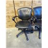 Image 3 : 2 EXECUTIVE LEATHER BOARD ROOM GAS LIFT OFFICE CHAIRS