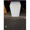 Image 1 : WHITE DANBY BAR FRIDGE