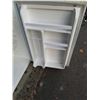 Image 3 : WHITE DANBY BAR FRIDGE