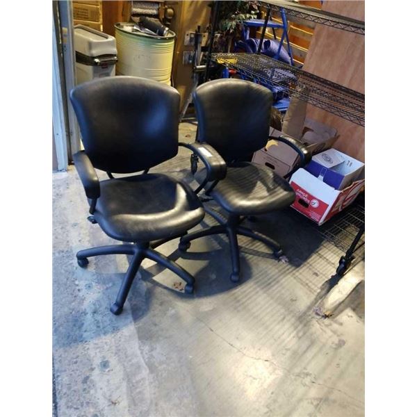 2 EXECUTIVE LEATHER BOARD ROOM GAS LIFT OFFICE CHAIRS