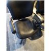 Image 4 : 2 EXECUTIVE LEATHER BOARD ROOM GAS LIFT OFFICE CHAIRS