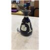 Image 1 : VINTAGE WEDGEWOOD BLACK VASE