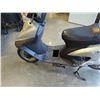 Image 3 : 48V ELECTRIC SCOOTER HAS POWER AND CHARGER, SHELL HAS DAMAGE INCLUDES KEY AND 2 SIDE MIRRORS