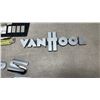Image 3 : TRAY OF CAR BADGES
