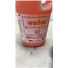 Image 3 : TRAY OF PNEUMATIC CYLINDERS AND JUG OF WEDAC ACID METAL CLEANER