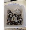 Image 5 : BIN OF SOCKETS