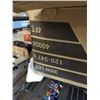 Image 3 : BOX OF NEW LED LIGHT TUBES