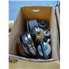 Image 3 : 3 BOXES OF COOKWARE SERVING PIECES AND UTENSILS