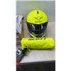 Image 3 : SCHUBERTH SIZE XL MOTORCYCLE HELMET AND SCOTT HIGH VIS YELLOW RAIN JACKET
