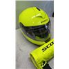 Image 4 : SCHUBERTH SIZE XL MOTORCYCLE HELMET AND SCOTT HIGH VIS YELLOW RAIN JACKET