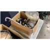 Image 4 : 2 BOXES OF WELDING SUPPLIES AND FAUCETS