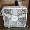 Image 2 : WHITE BOX FAN