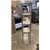 Image 2 : METAL SHELF 64 INCHES TALL