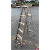 Image 2 : ALUMINUM 5 FOOT A FRAME LADDER