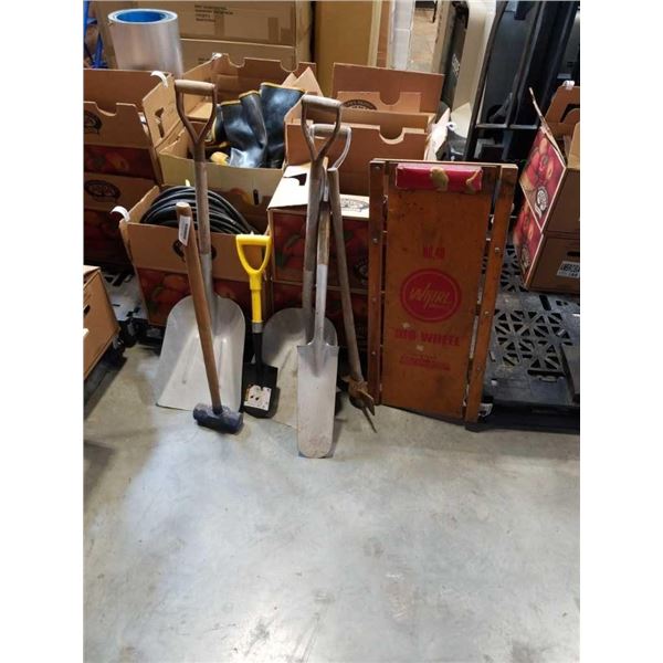 LOT OF SHOVELS, SLEDGEHAMMER AND PICKAXE